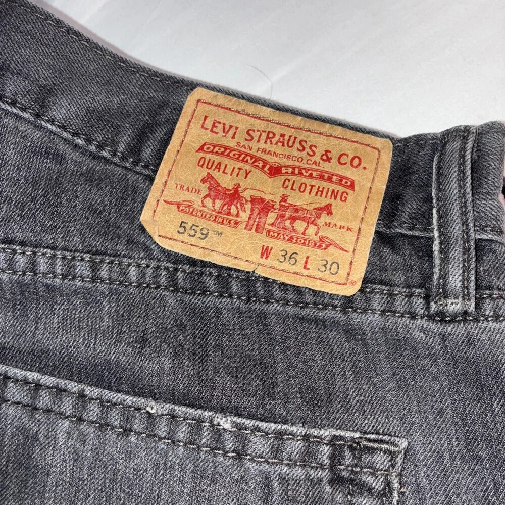 Levi’s Relaxed Straight 559 Dark Wash Jeans Men’s 36x30 Y2K - Picture 3 of 15